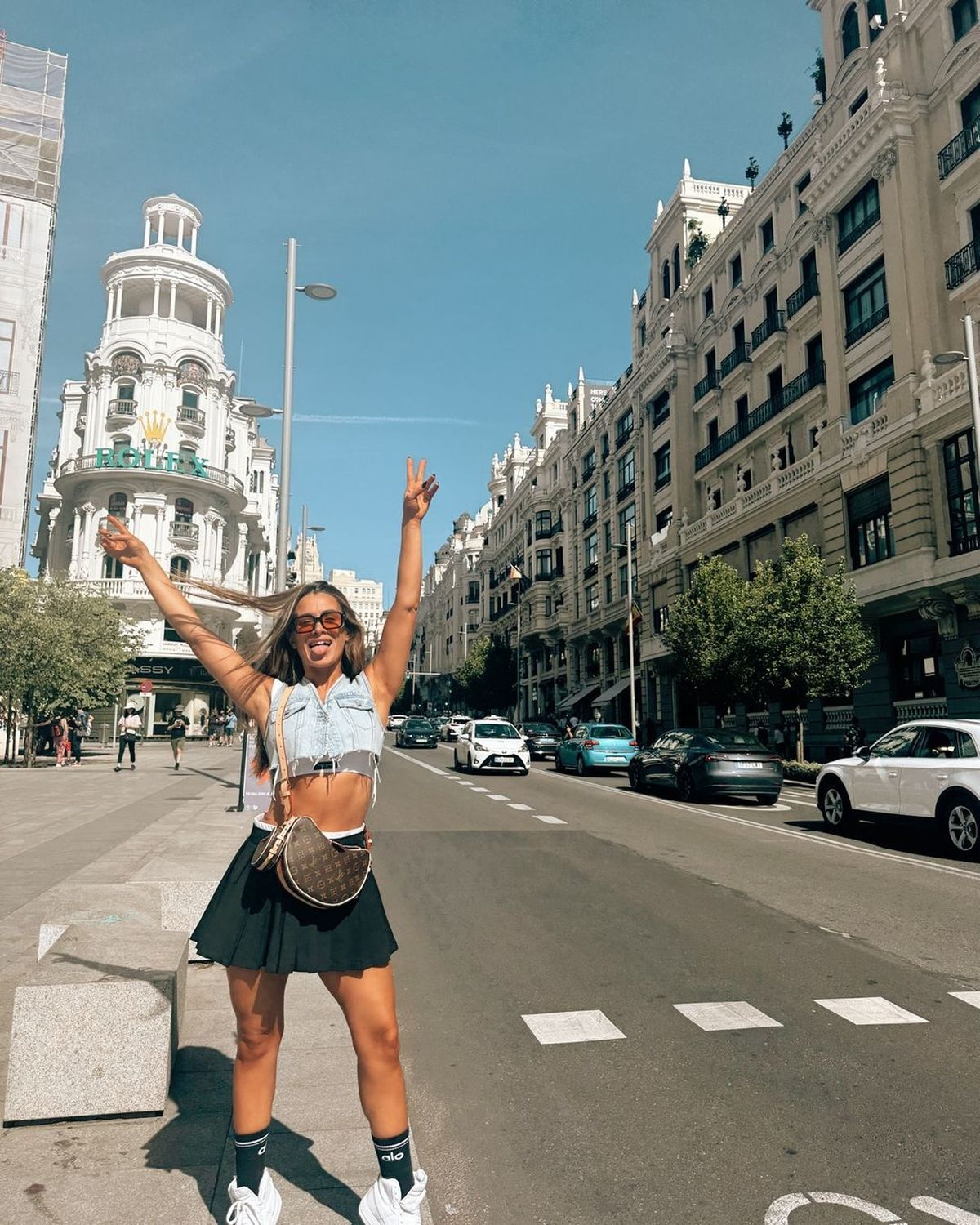 Camila Homs confirms that XS mini dresses and extreme cuts paralyze Ibiza