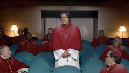 Vincent Benítez in 'Conclave'