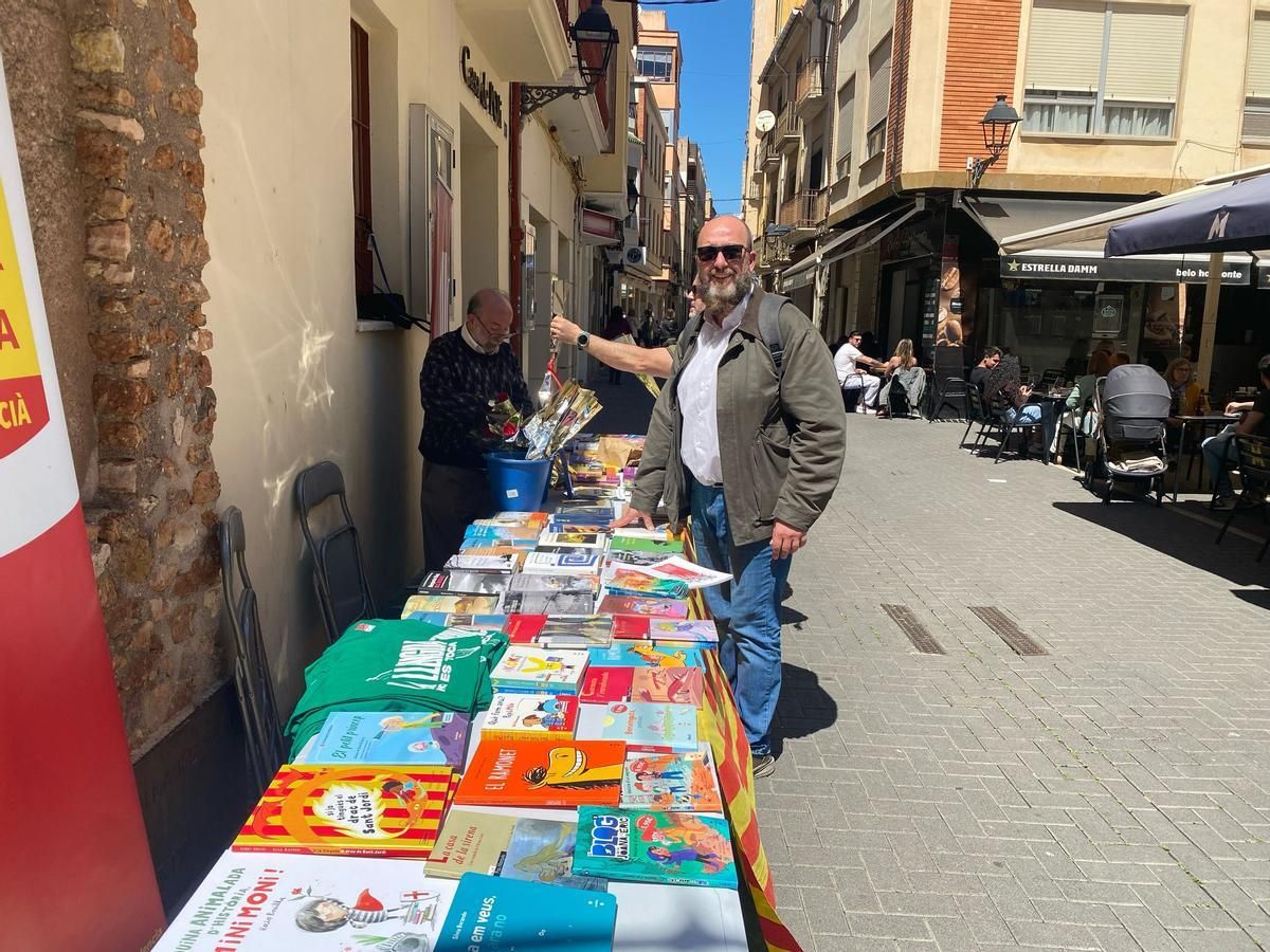 El concejal vila-realense Santi Cortells en la plaza Mossén Ballester.