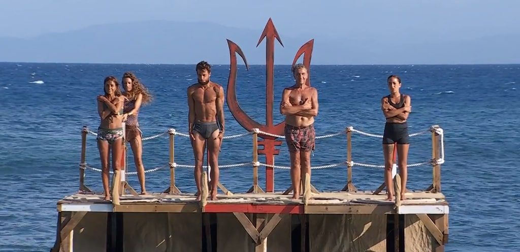 Survivors contestants to the edge of elimination
