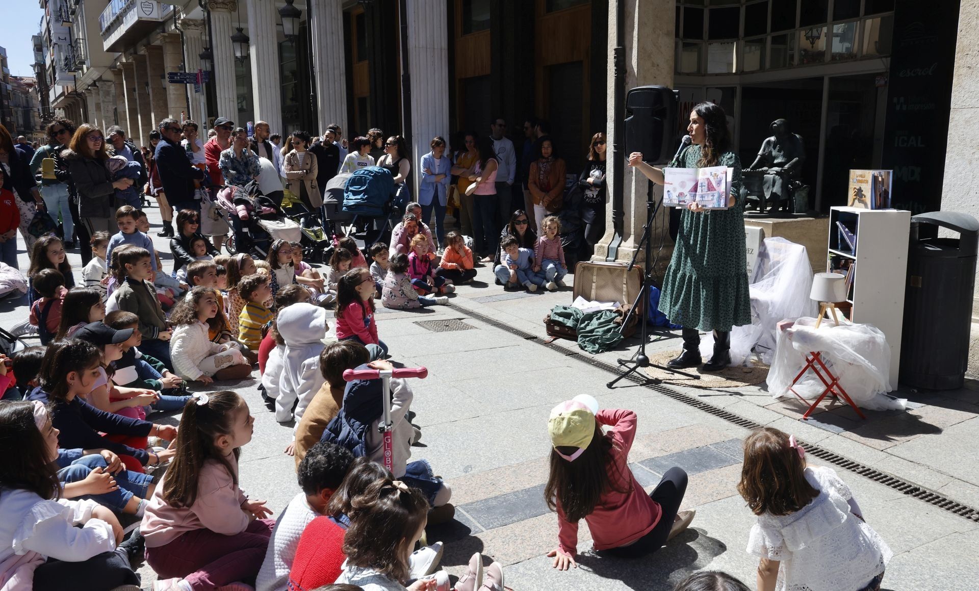 Books take the main street of Palencia