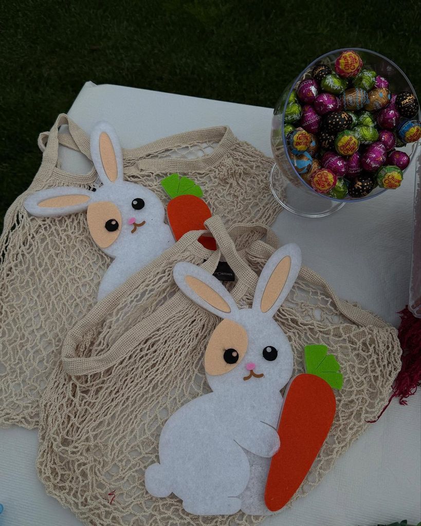 Sharon showed the beautiful details of his mother and daughter activity in Easter.