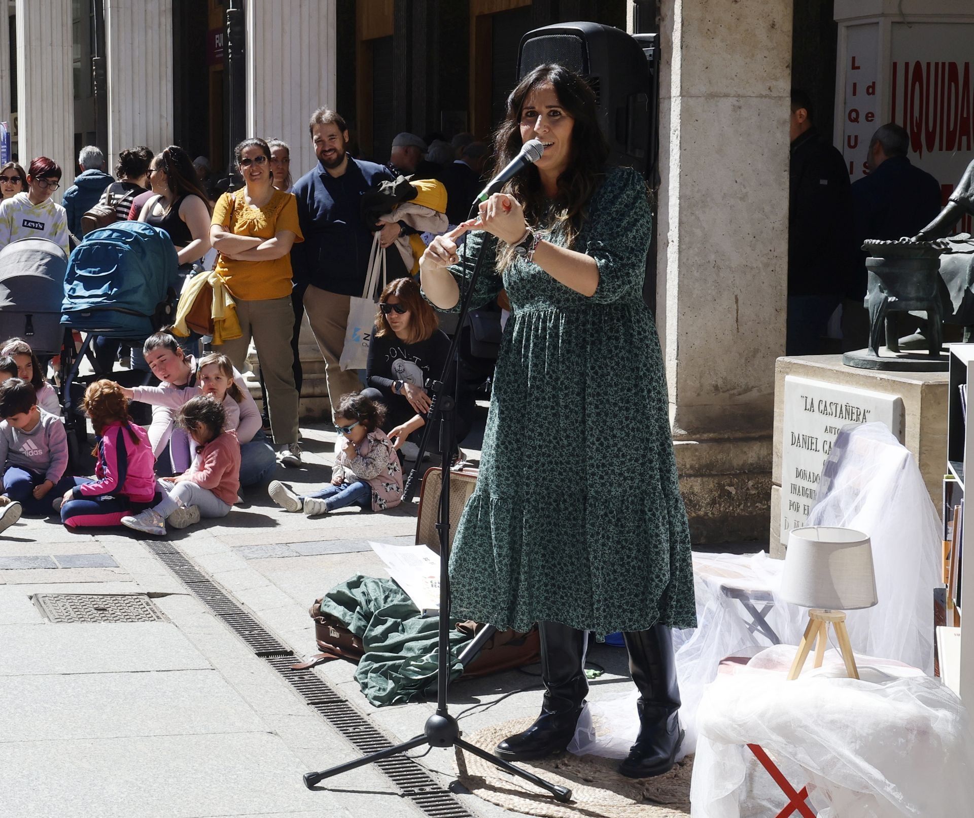 Books take the main street of Palencia