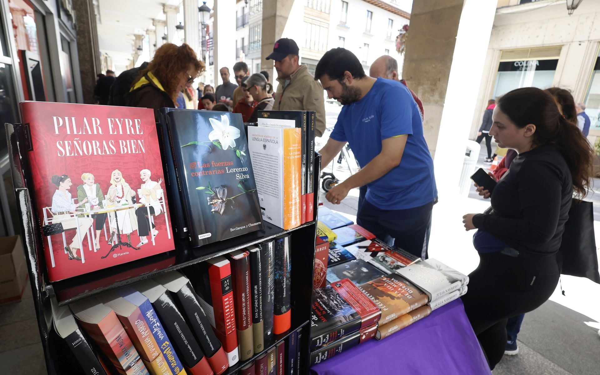 Books take the main street of Palencia