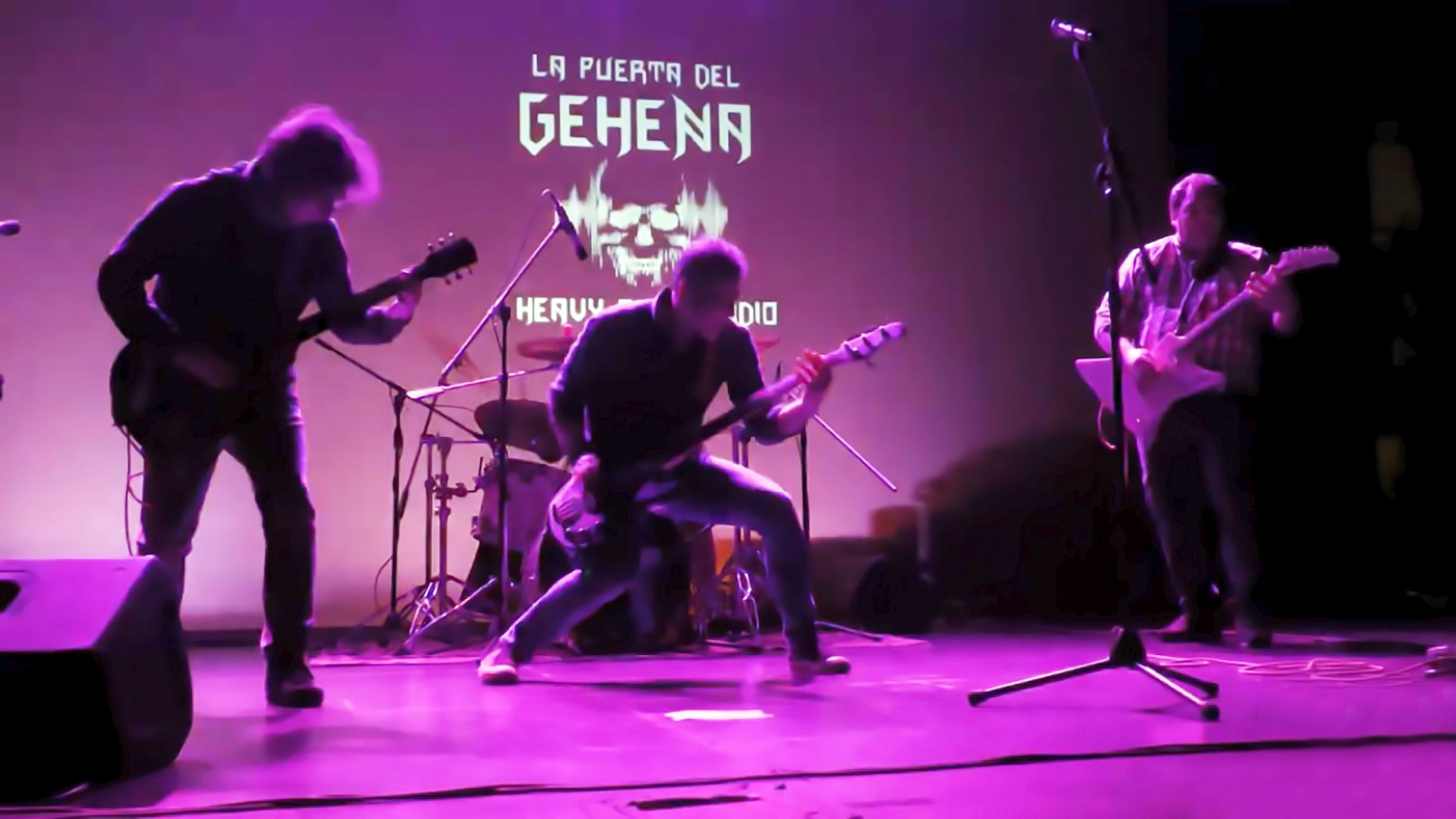 Triaje, in concert, during the issuance of 'The Geno del Gehenna' in the House of Culture of Gamonal.