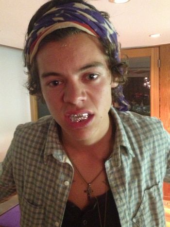 Harry Styles also appeared between