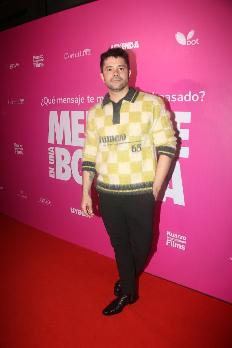 Felipe Colombo on the red message carpet in a bottle (Photo: Mobilpress)