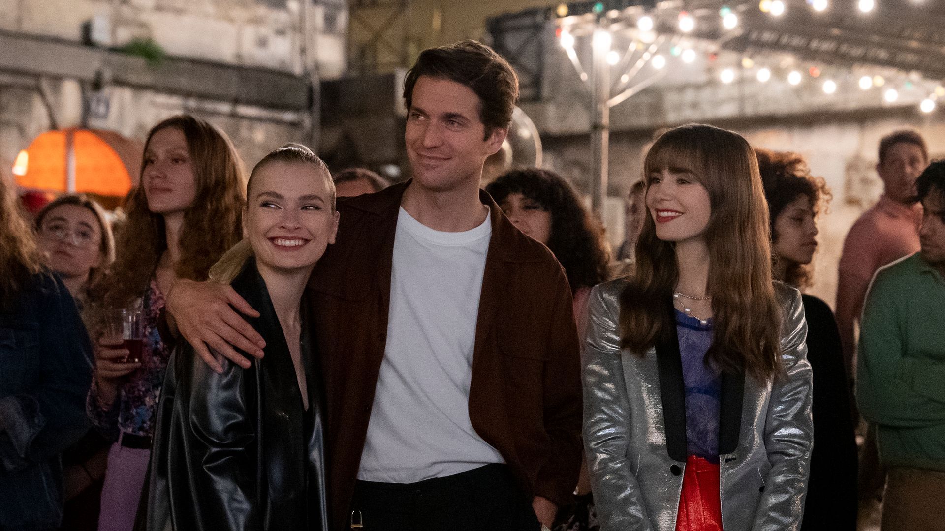 Camille begins being a friend of Emily and then becoming her love rival for Gabriel