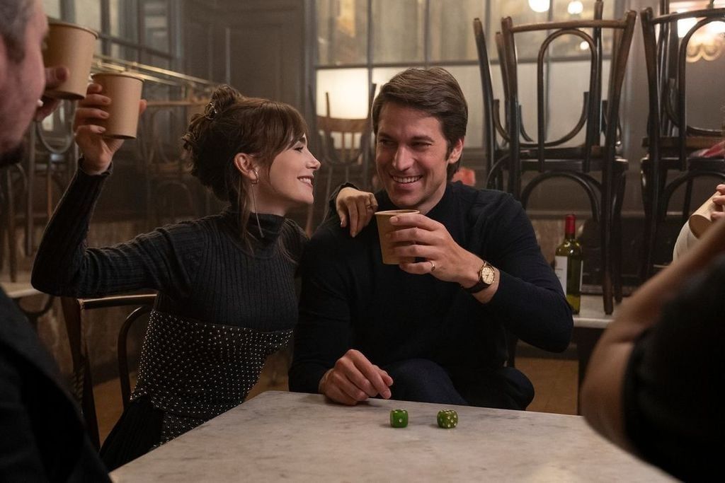 Emily and Gabriel's scene in 'Emily in Paris'