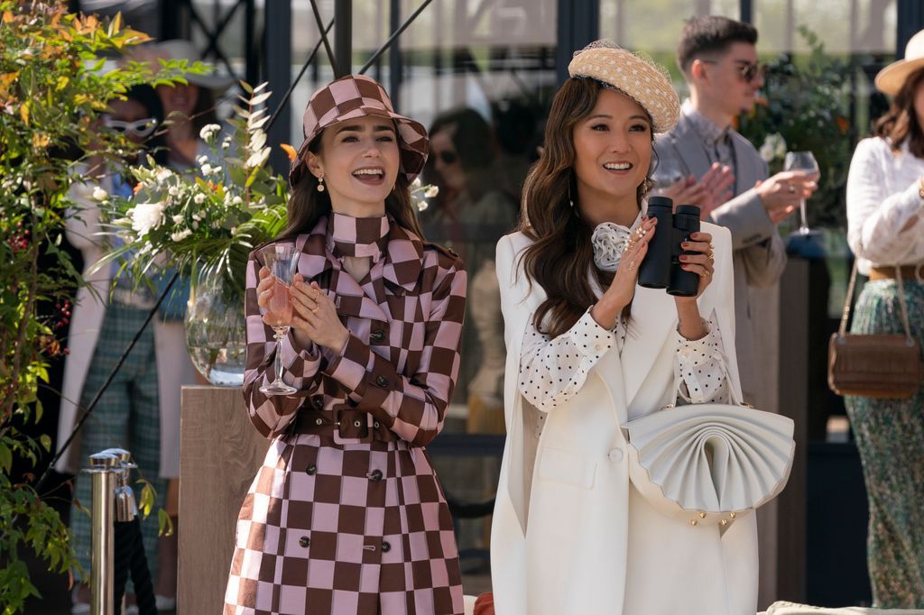 Lily Collins like Emily, Ashley Park as Mindy in Emily in Paris episode