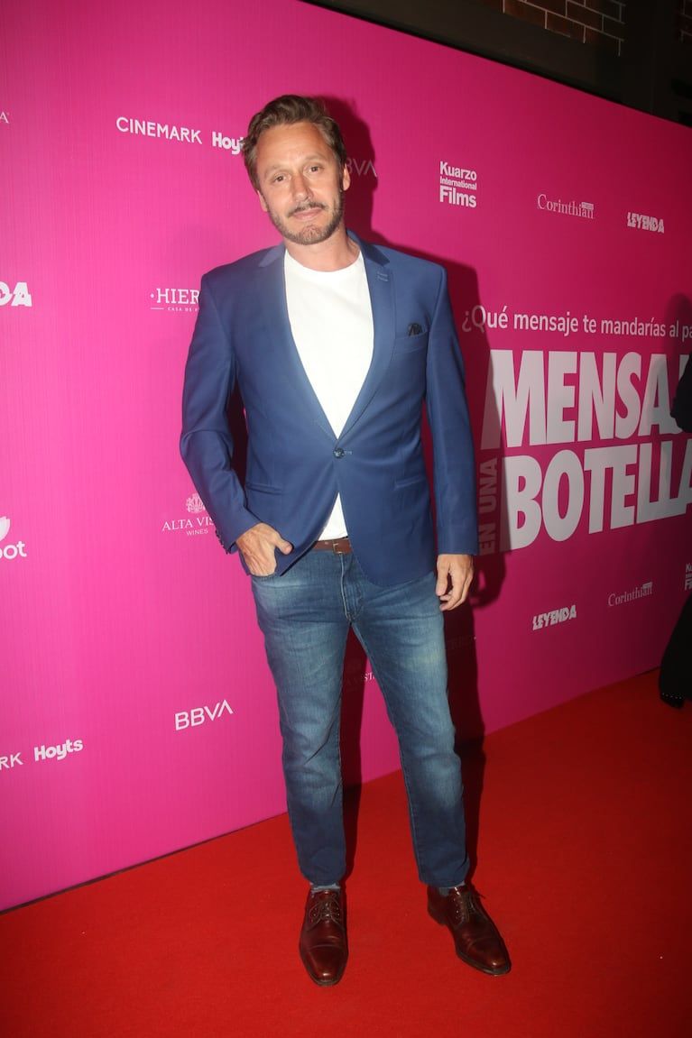 Benjamín Vicuña on the red message carpet in a bottle (Photo: Mobilpress)