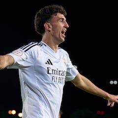 Jacobo celebrates his goal against Alcorcón.