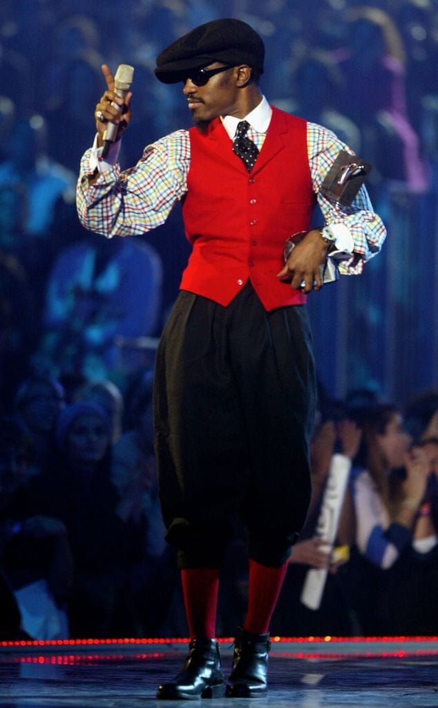 Andre 3000 of Outkast accepts an award during the MTV Europe Music Awards 2004
