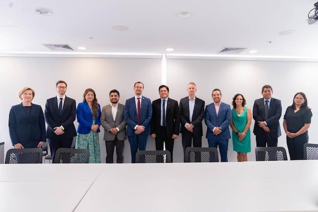 The Sweden ambassador met with the representatives of the Swedish companies in Peru.