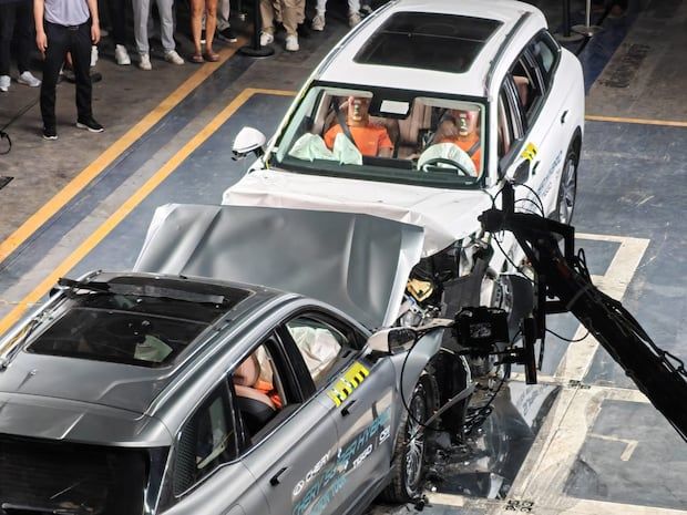 Two Tiggo 9 collided in front of a speed greater than 50 km/h. (Photo: Diego Barrio de Mendoza)