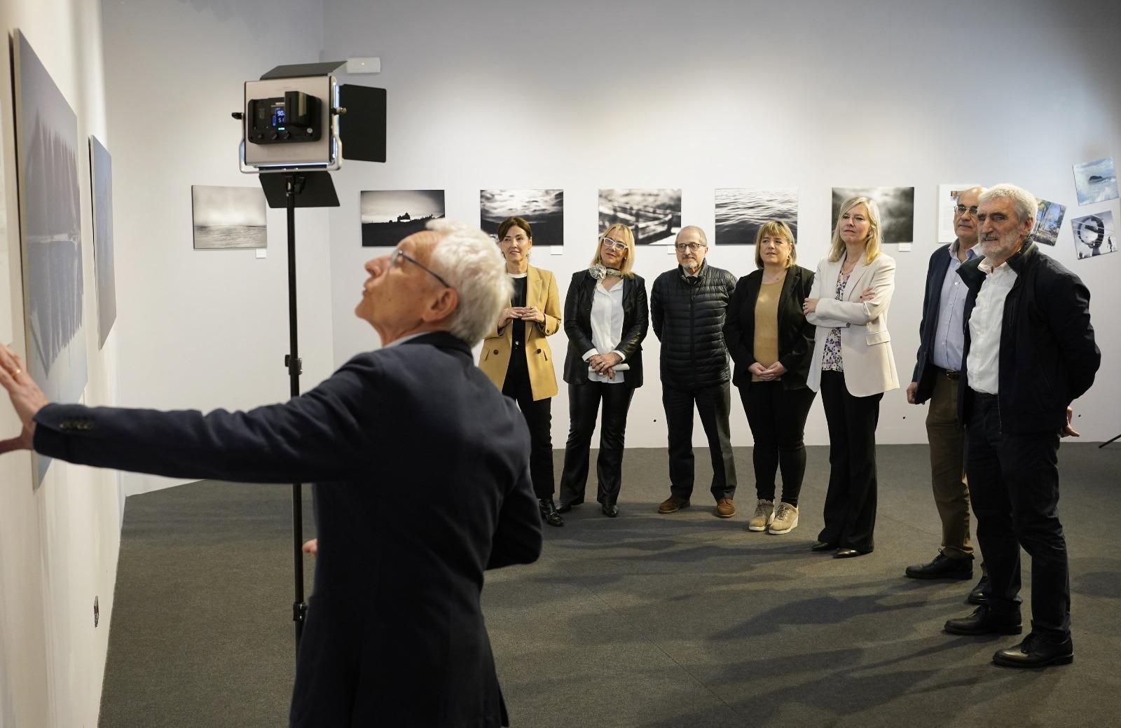 In images: Exhibition 'La Corneja Cindenta' Crows in Bilbao