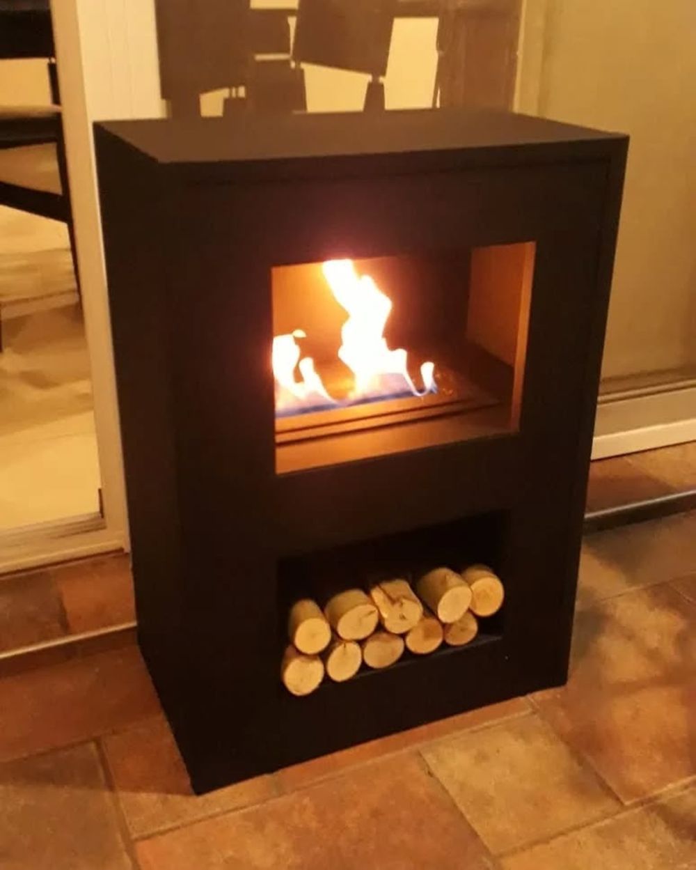 Ecological stove that does not need installation, does not require electrical connection or gas network Ecological stove that does not need installation, does not require electrical connection or gas network