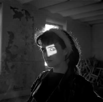 Ana Curra (1986).