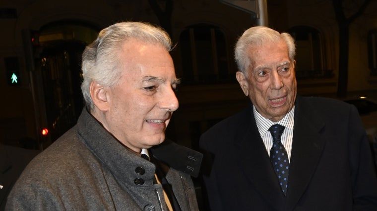 Álvaro Vargas Llosa clarifies the true cause of death of his father