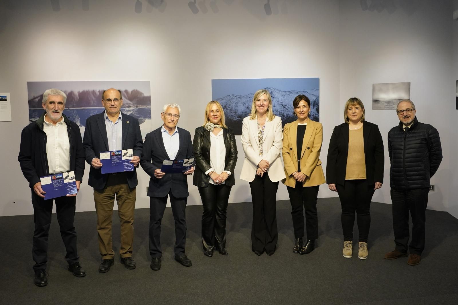 In images: Exhibition 'La Corneja Cindenta' Crows in Bilbao