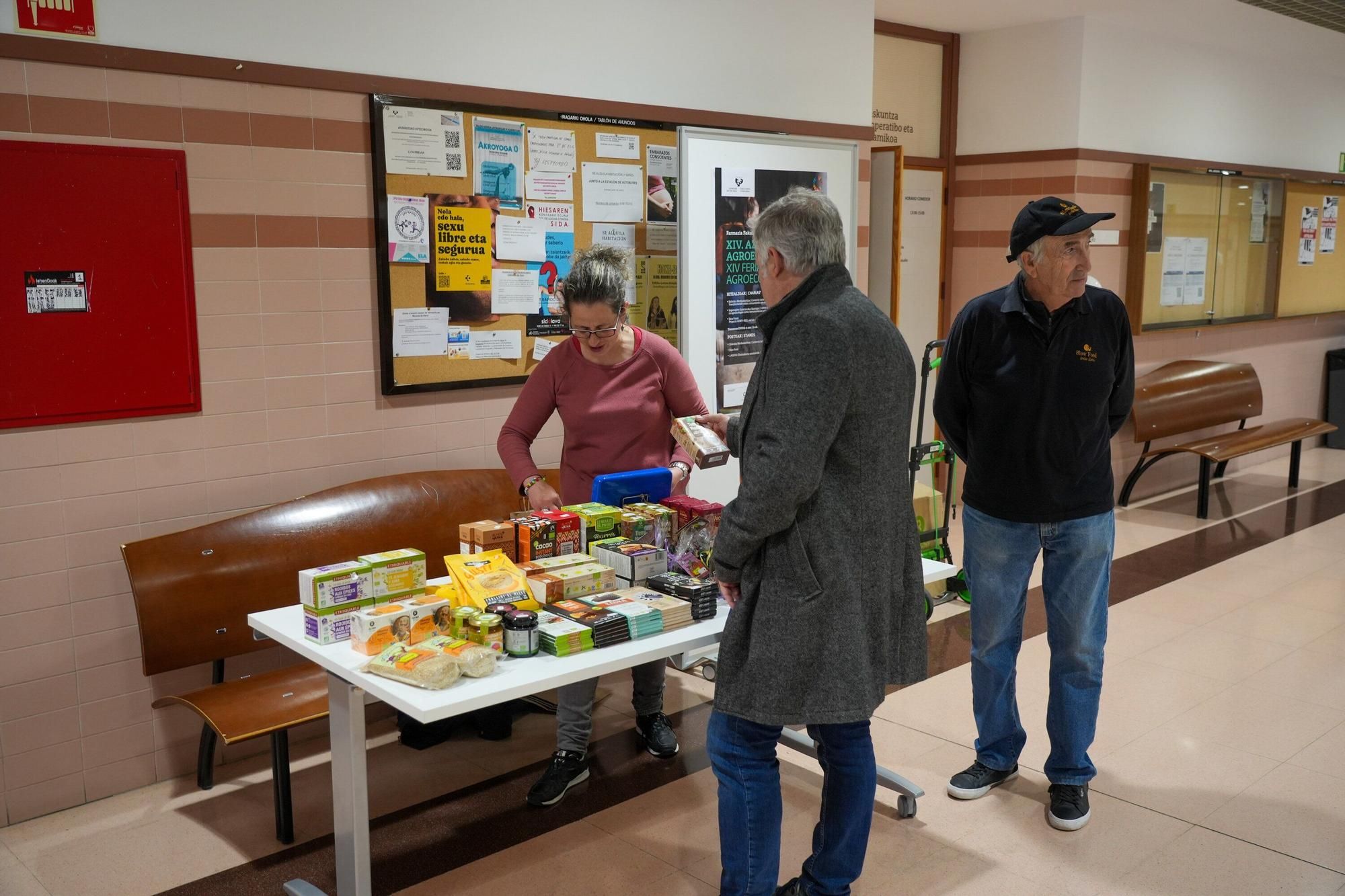 In images: the XIV Agroecological Fair takes the Álava Campus with talks, tastings and activities
