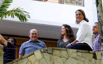 What implies a political extraction: the case of refugee opponents in the Argentine Embassy What implies a political extraction: the case of refugee opponents in the Argentine Embassy