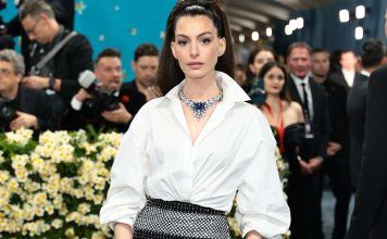Anne Hathaway dressed in Carolina Herrera in the Met Gala Anne Hathaway dressed in Carolina Herrera in the Met Gala