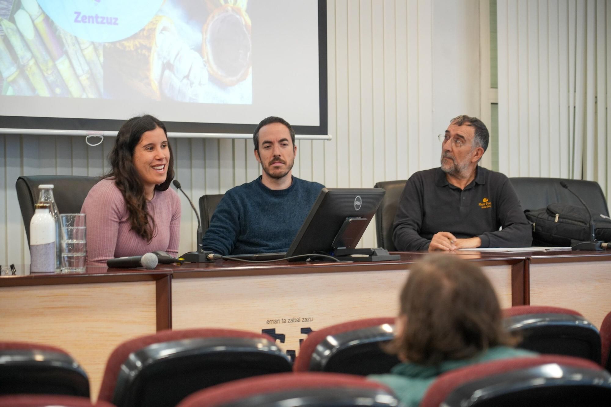 In images: the XIV Agroecological Fair takes the Álava Campus with talks, tastings and activities