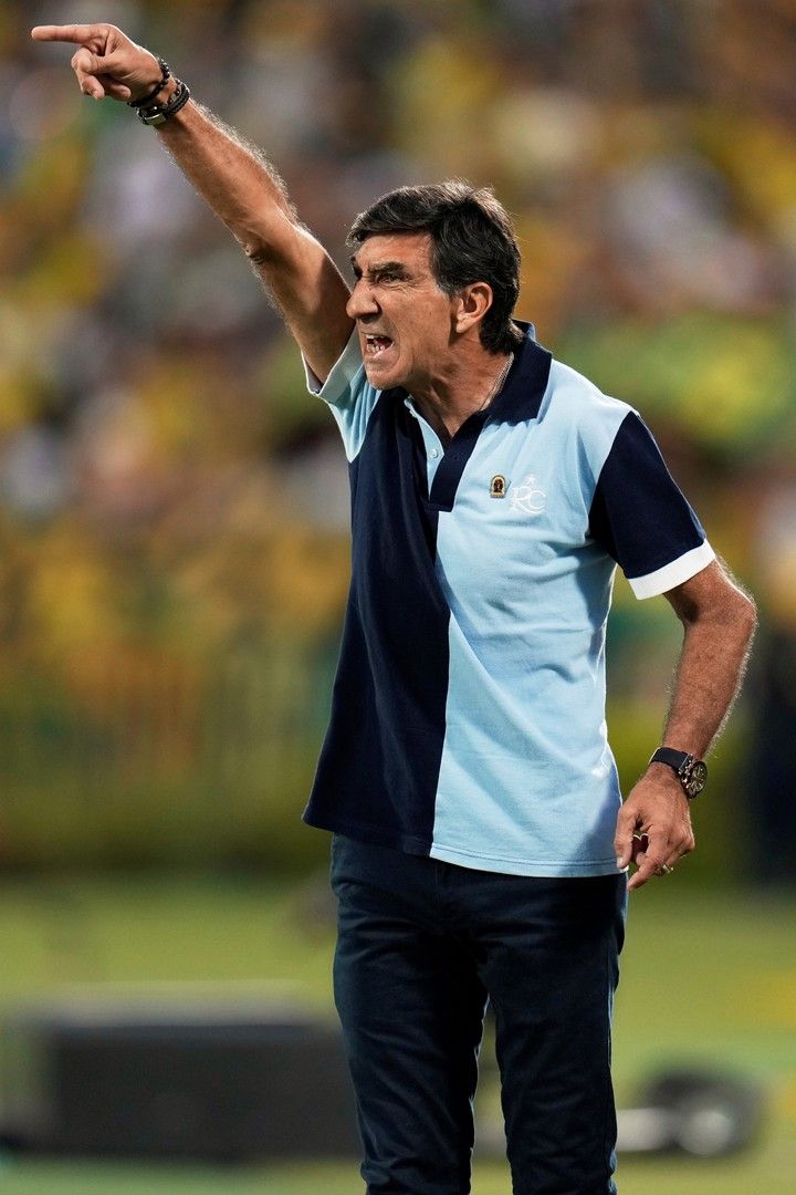 Costas put a historical triumph in Colombia. (AP Photo/Fernando Vergara)