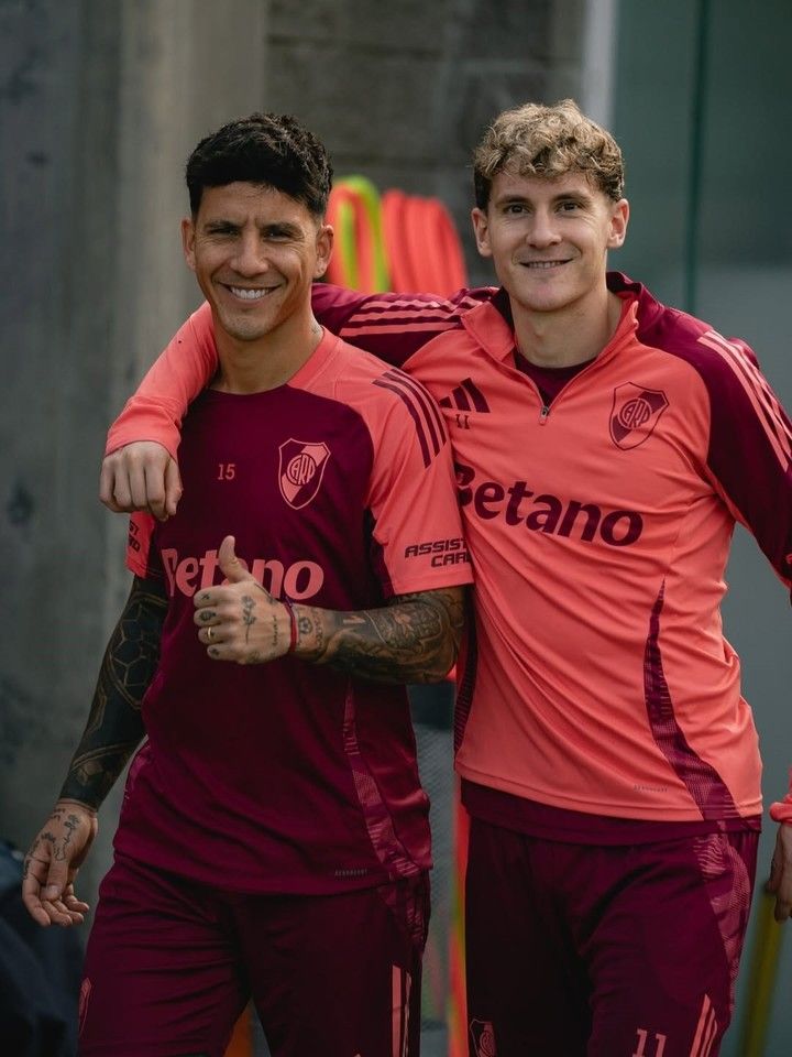 Driussi and Colidio, fixed on the offensive. River Press.