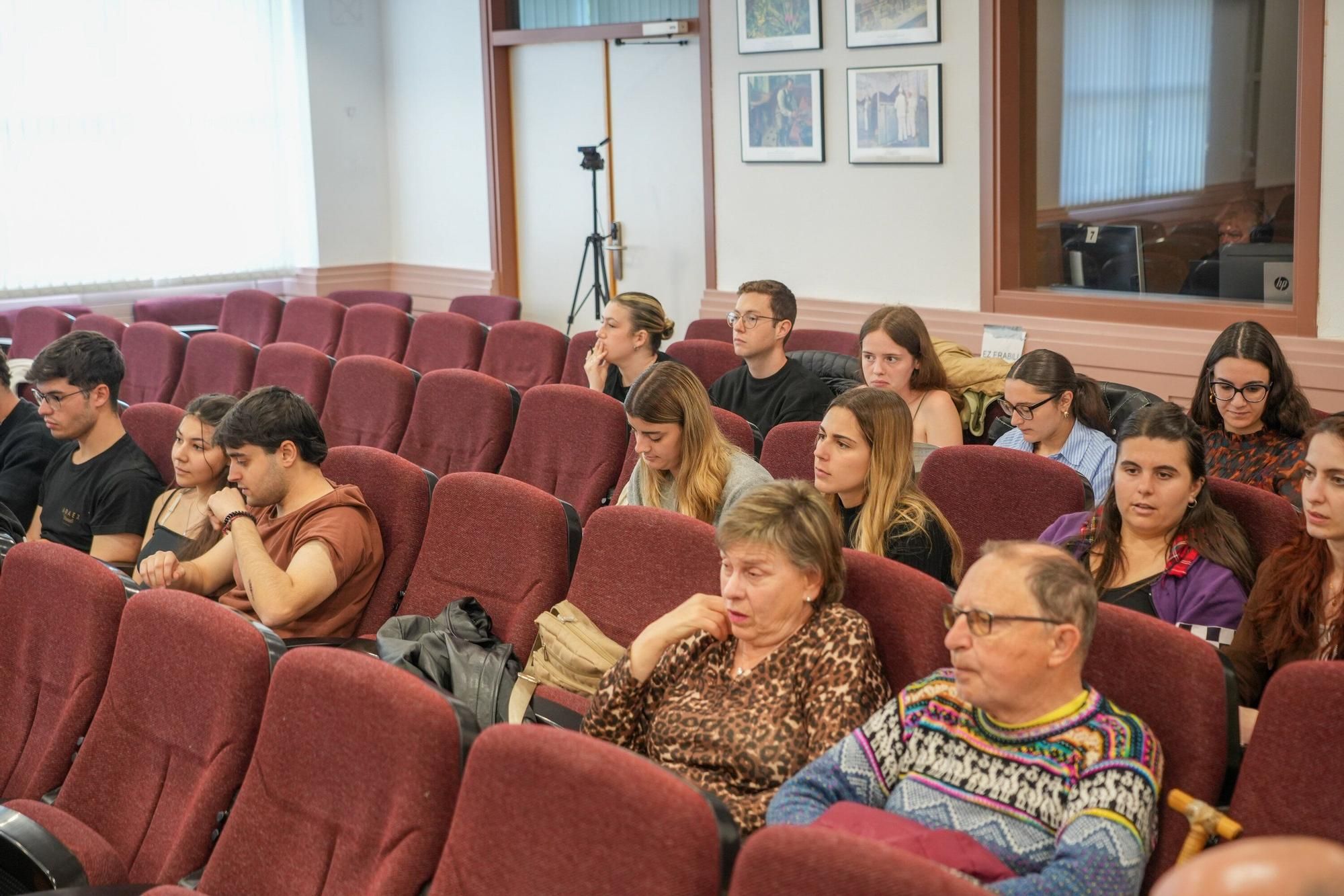 In images: the XIV Agroecological Fair takes the Álava Campus with talks, tastings and activities