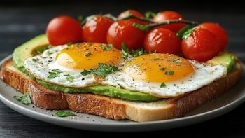 Balanced diet: home breakfasts with