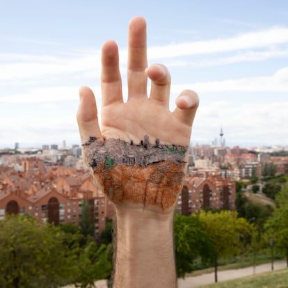 The image 'Horizon, 7 tits. Madrid 'by David Catá.