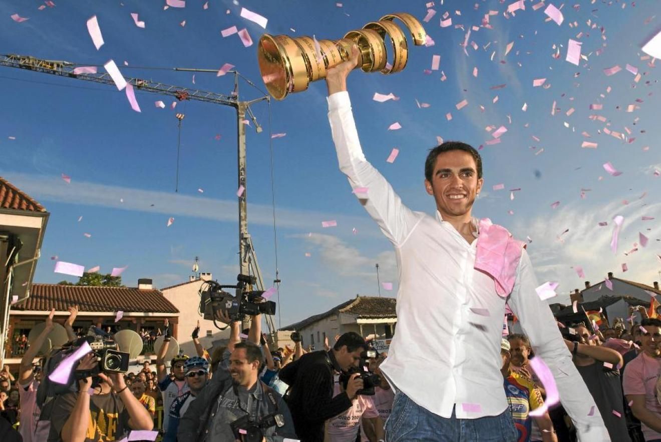 Accountant, celebrating his victory in the turn.