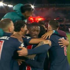 It is a Gifs factory: Dembélé's viral gesture in full PSG celebration