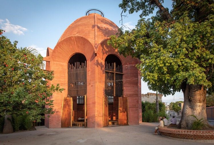 Architecture and spirituality: 12 churches and chapels in Latin America - Image 7 of 16