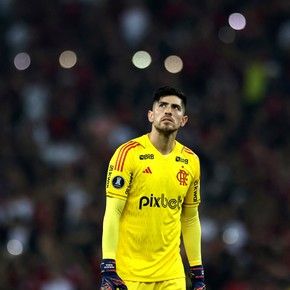 Attempt to theft of Flamengo players: Agustín Rossi's car was shot