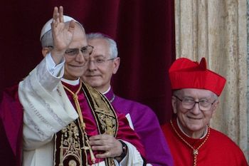 The newly chosen Pope León