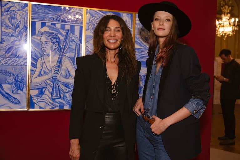 María Cher and Milagros Schmoll in the pre -opening of Versailles by Nahuel neighbor. (Photo: Mass Group)