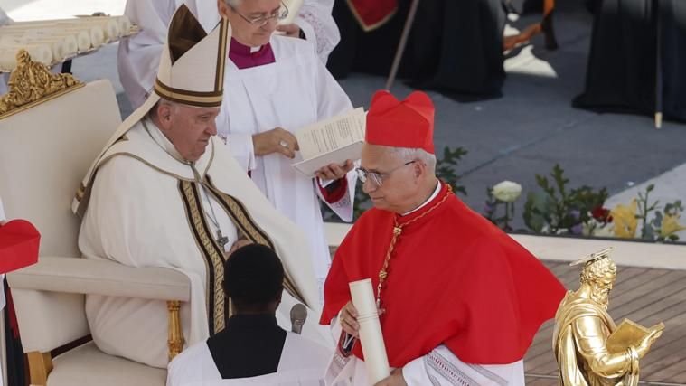 Robert Prevost with Pope Francis in September 2023