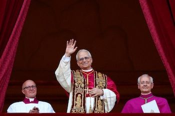 Mary Perrotti stands out to the Pope