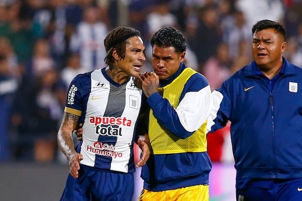 Paolo Guerrero was expelled against Cienciano for League 1 I bet. (Photo: GEC)