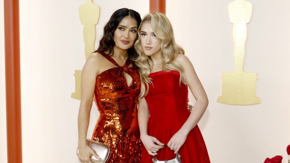 Salma-Hayek-Valentina-Paloma-Sestido-1.JPG