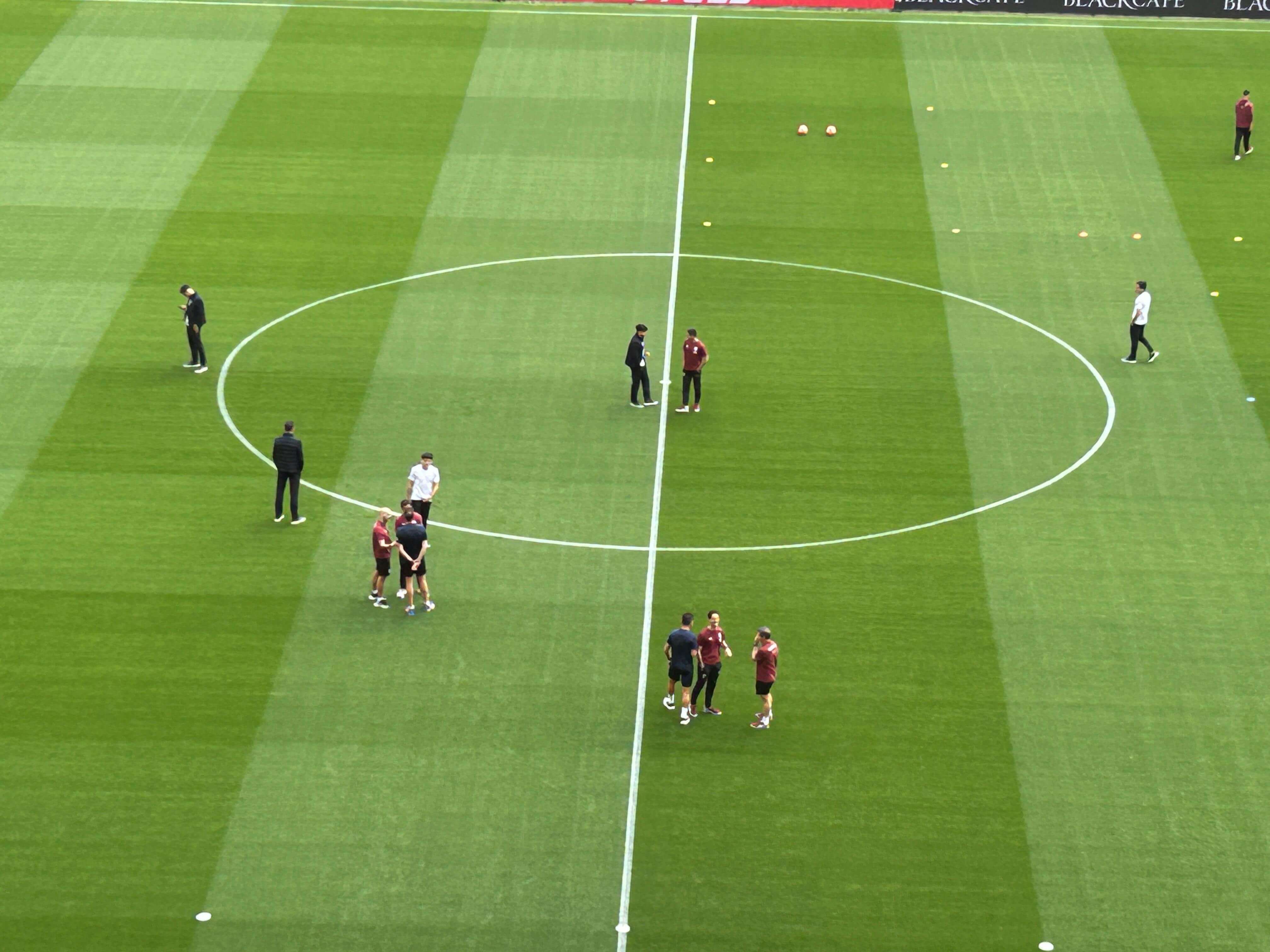 Valencia CF arrives at Mestalla