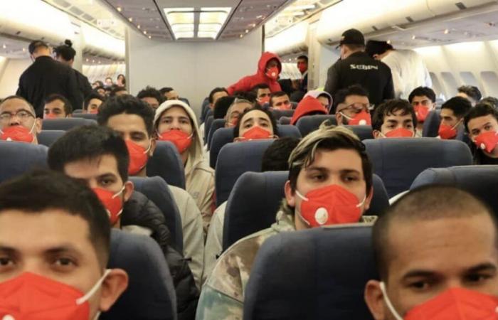 A new flight of repatriated migrants from Honduras arrived in Venezuela