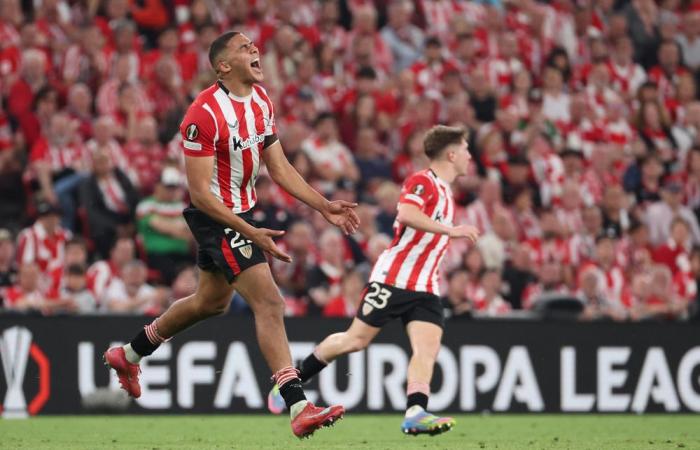 Athletic Club collapses against United