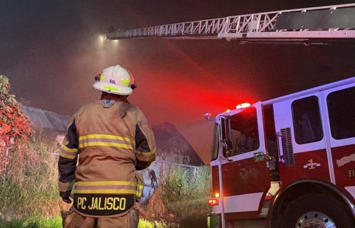 They report 15 injured, two dead and one disappeared by the fire in Jalisco factory