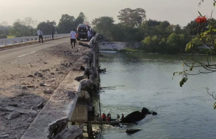 They take a sunk trailer on the Samaria river after tragic accident