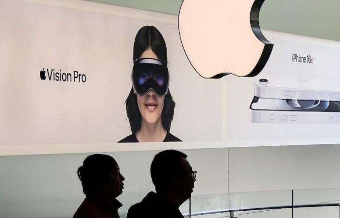 Apple revealed that the tariffs imposed by Donald Trump will cost him USD 900 million next quarter
