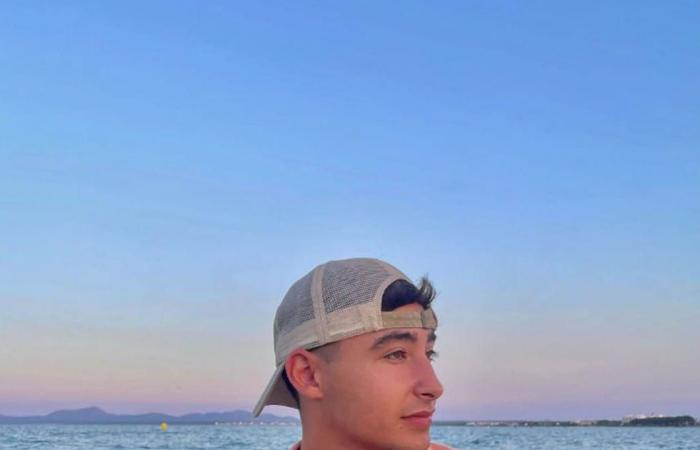 Juan del Val follows the footsteps of his mother, Nuria Roca, and signs for ‘Survivors’